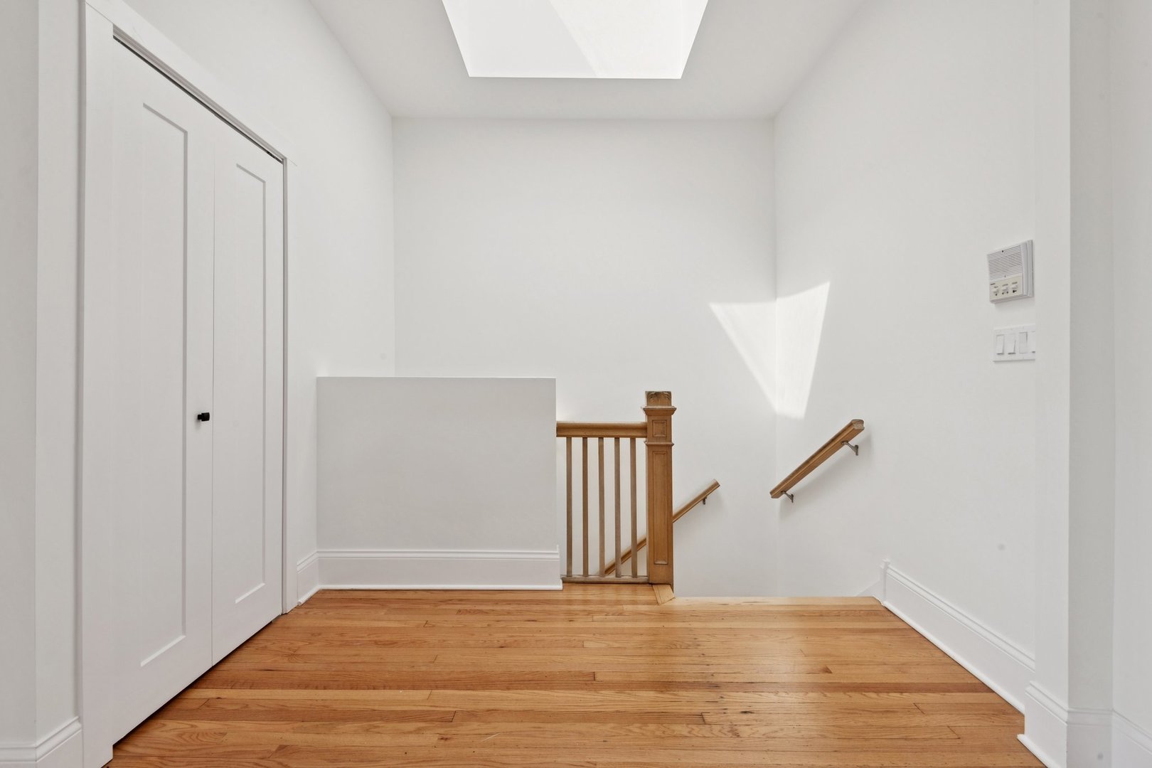 4345 N Lincoln Avenue 3