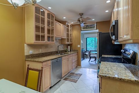 Tiny photo for 3070 Pheasant Creek Drive #201, Northbrook, IL 60062 (MLS # 12381495)