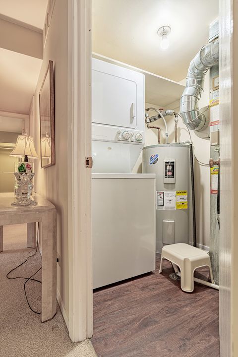 Tiny photo for 3070 Pheasant Creek Drive #201, Northbrook, IL 60062 (MLS # 12381495)