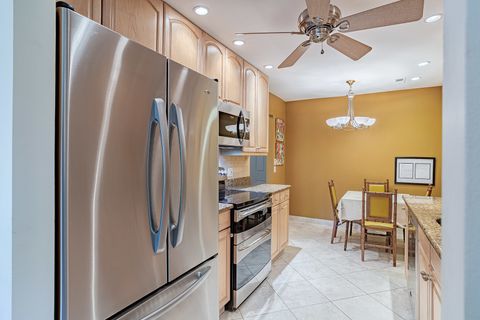 Tiny photo for 3070 Pheasant Creek Drive #201, Northbrook, IL 60062 (MLS # 12381495)