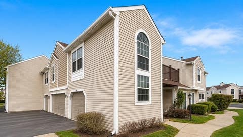 Tiny photo for 634 LE PARC Circle #634, Buffalo Grove, IL 60089 (MLS # 12697069)