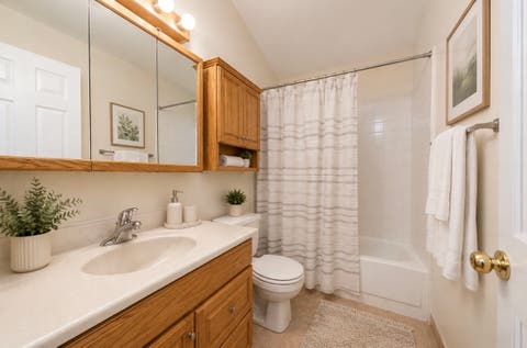 Tiny photo for 634 LE PARC Circle #634, Buffalo Grove, IL 60089 (MLS # 12697069)