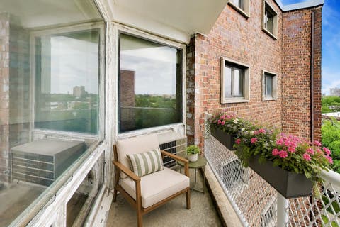 Tiny photo for 1122 W LUNT Avenue #8C, Chicago, IL 60626 (MLS # 12711223)