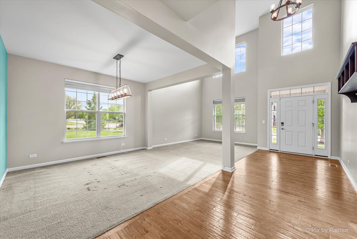 8992 Pearsall Drive