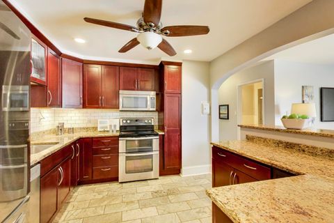 Tiny photo for 3913 Saratoga Avenue #G301, Downers Grove, IL 60515 (MLS # 12623176)