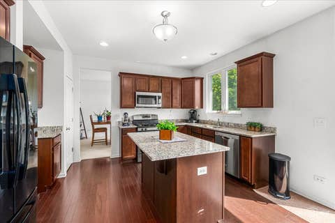 Tiny photo for 542 Snow Street, Sugar Grove, IL 60554 (MLS # 12712629)