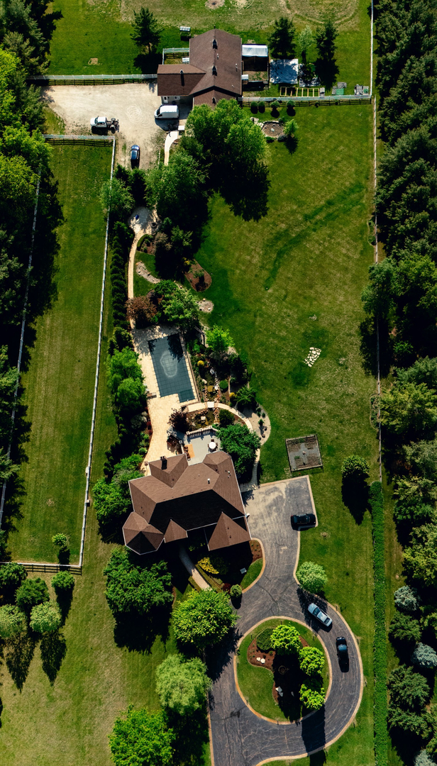 11 Moate Lane