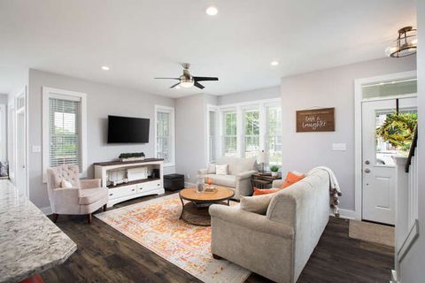 Tiny photo for 12 Great Loop West, Ottawa, IL 61350 (MLS # 12533289)