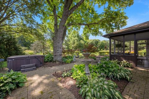Tiny photo for 40W170 Deer Run Drive, St. Charles, IL 60175 (MLS # 12715421)