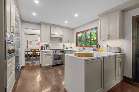 Tiny photo for 40W170 Deer Run Drive, St. Charles, IL 60175 (MLS # 12715421)