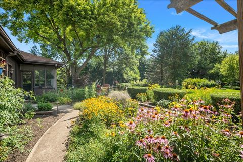 Tiny photo for 40W170 Deer Run Drive, St. Charles, IL 60175 (MLS # 12715421)