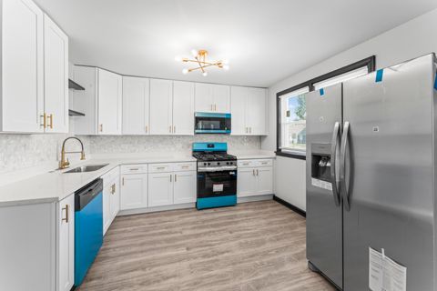 Tiny photo for 47 48th Avenue, Bellwood, IL 60104 (MLS # 12592179)