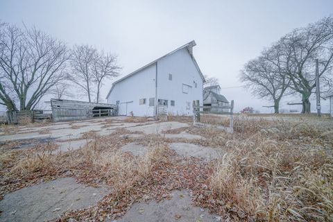 Tiny photo for 2610 S Klinger Road, Pecatonica, IL 61063 (MLS # 12524379)