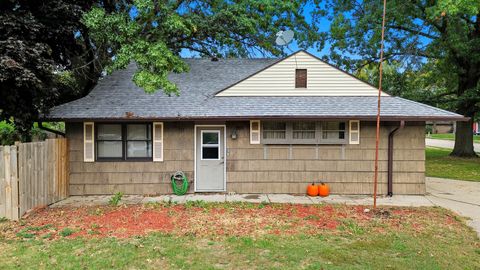 Tiny photo for 803 4th Avenue, Dixon, IL 61021 (MLS # 12500365)