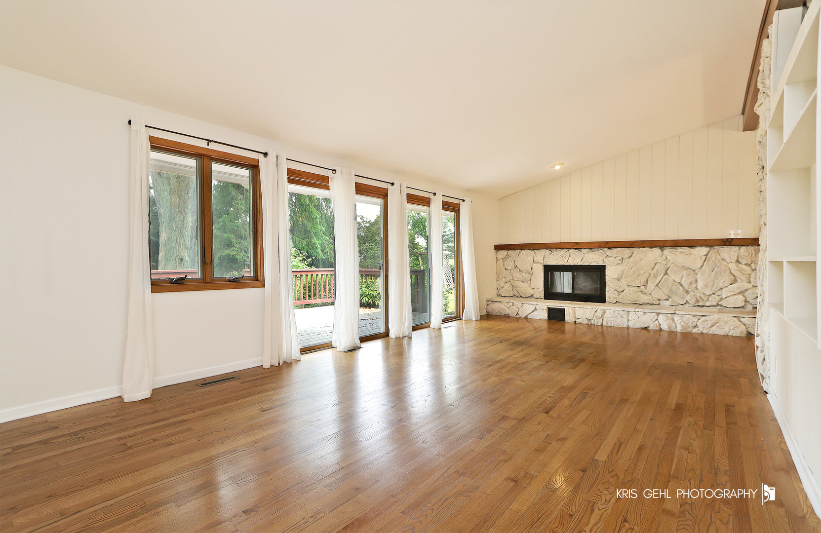 819 N Sharon Drive