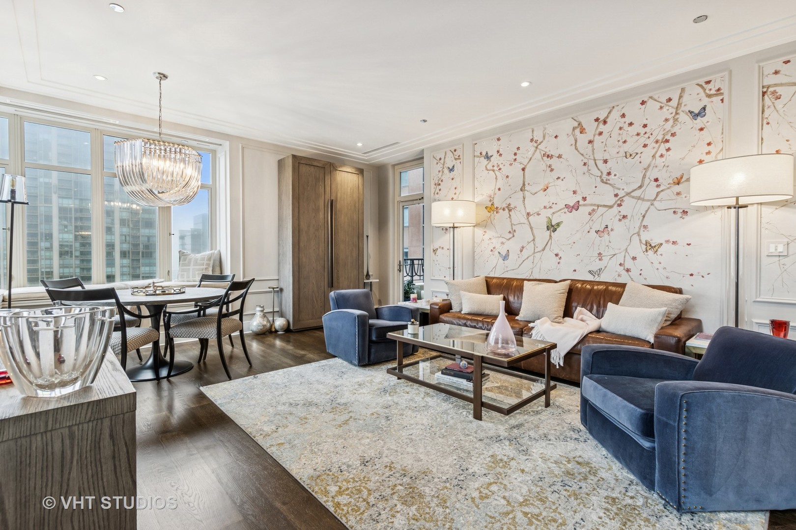 118 E ERIE Street 21D
