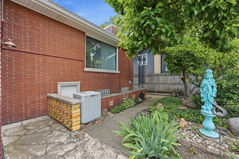 Tiny photo for 9817 Tulley Avenue, Oak Lawn, IL 60453 (MLS # 12733553)