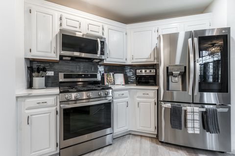 Tiny photo for 30W013 Juniper Court, Warrenville, IL 60555 (MLS # 12489757)