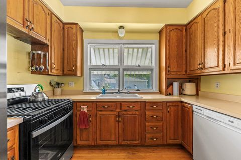 Tiny photo for 305 W Perry Street, Belvidere, IL 61008 (MLS # 12481170)