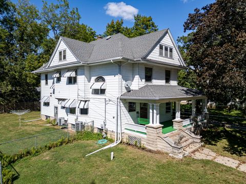 Tiny photo for 305 W Perry Street, Belvidere, IL 61008 (MLS # 12481170)