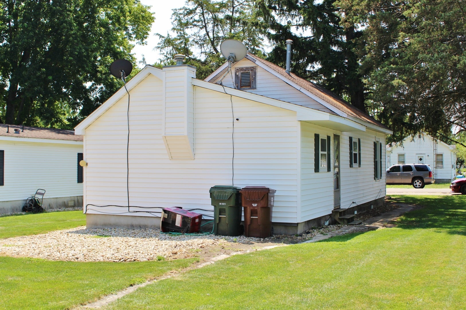660 W Elm Street