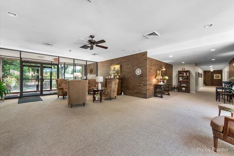 Tiny photo for 1730 W GALENA Boulevard #305W, Aurora, IL 60506 (MLS # 12668442)