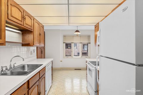Tiny photo for 1730 W GALENA Boulevard #305W, Aurora, IL 60506 (MLS # 12668442)