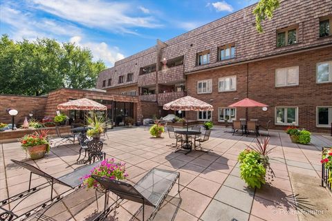 Tiny photo for 1730 W GALENA Boulevard #305W, Aurora, IL 60506 (MLS # 12668442)