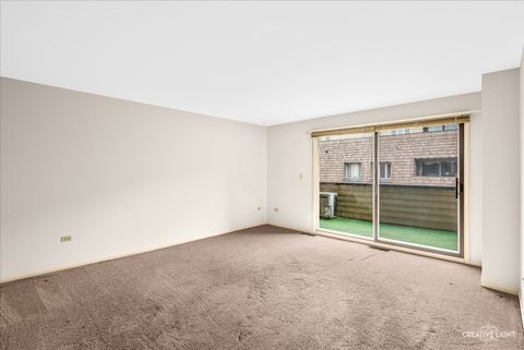 Tiny photo for 1730 W GALENA Boulevard #305W, Aurora, IL 60506 (MLS # 12668442)