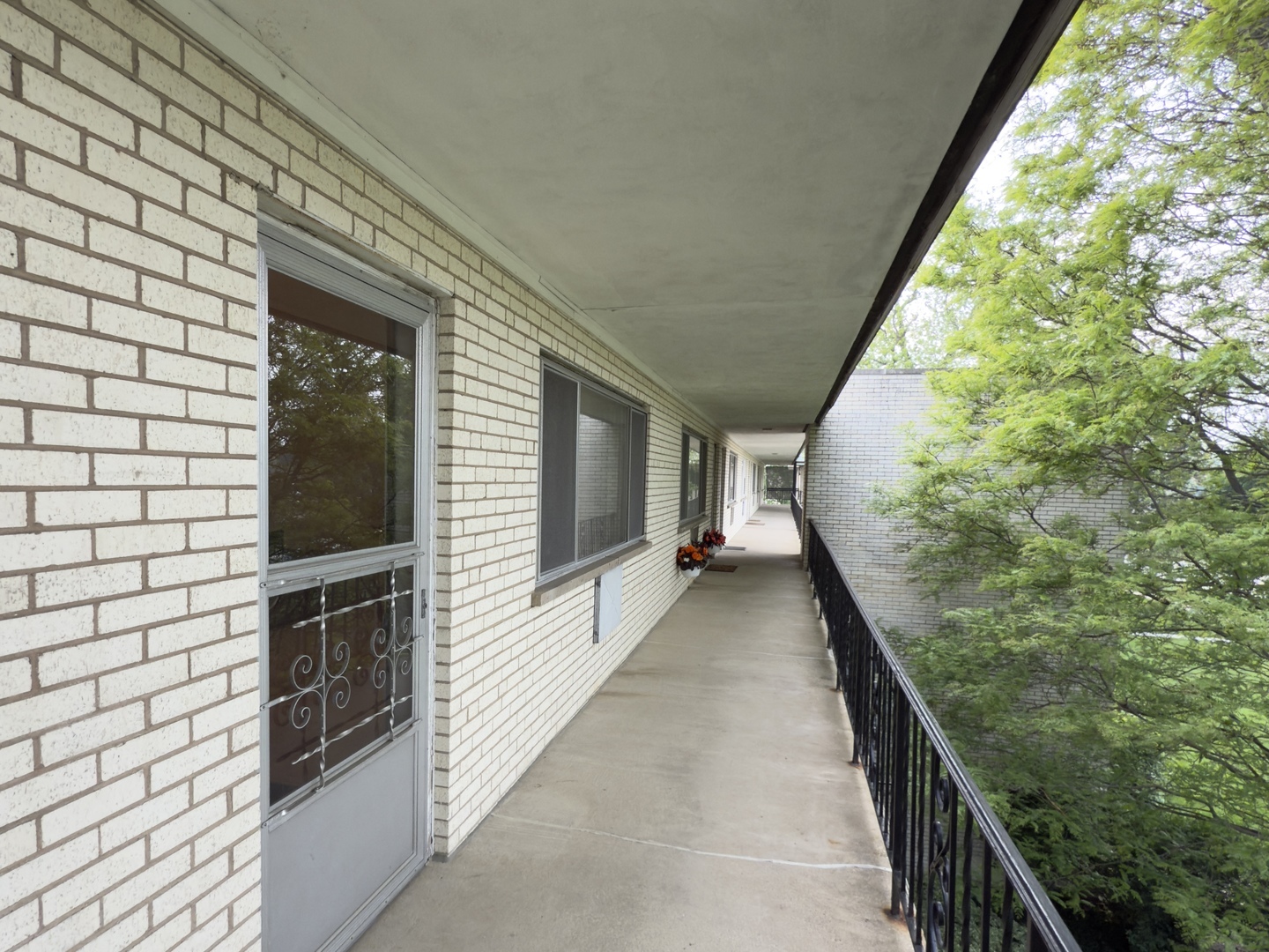 501 E Prospect Avenue 3F