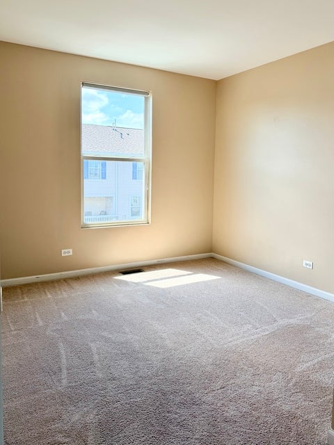 Tiny photo for 2406 NEUBAUER Circle #14-3, Lindenhurst, IL 60046 (MLS # 12688661)