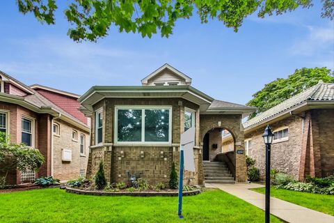2604 W Farwell Avenue Chicago IL 60645