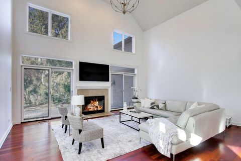 Tiny photo for 2619 Wildwood Lane, Deerfield, IL 60015 (MLS # 12577300)