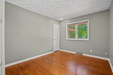 Tiny photo for 2606 Fairhaven Road, Davenport, IA 52803 (MLS # 12685688)
