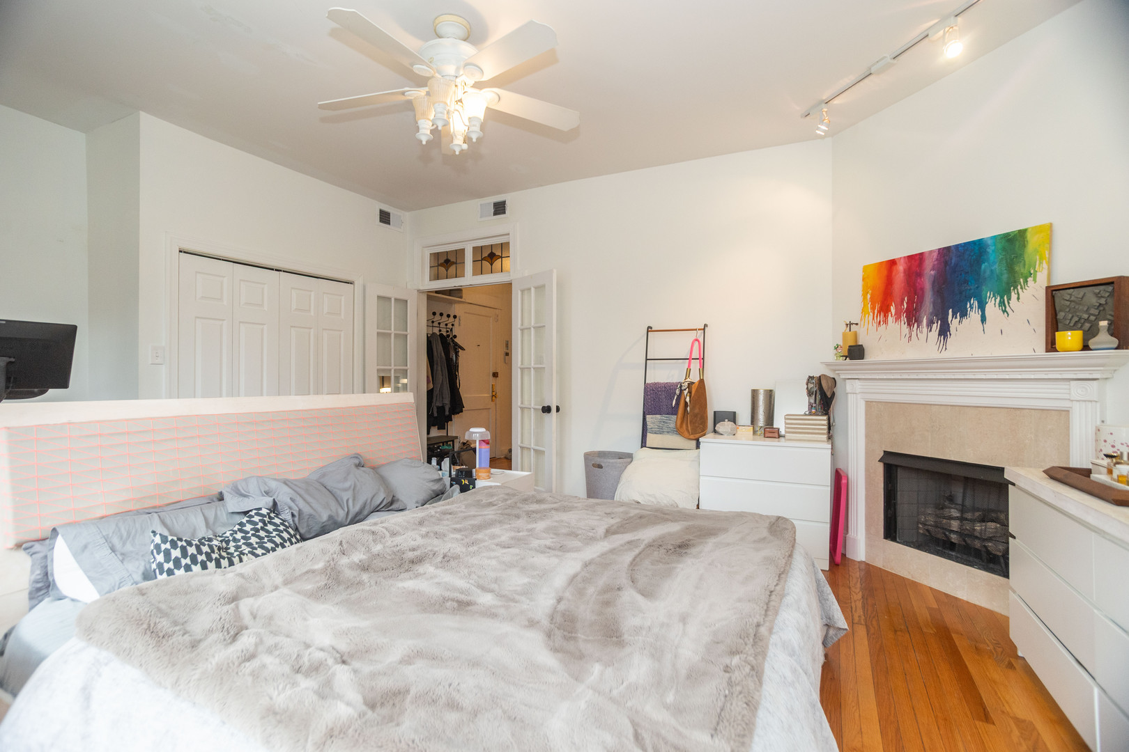 829 W Lakeside Place 1W