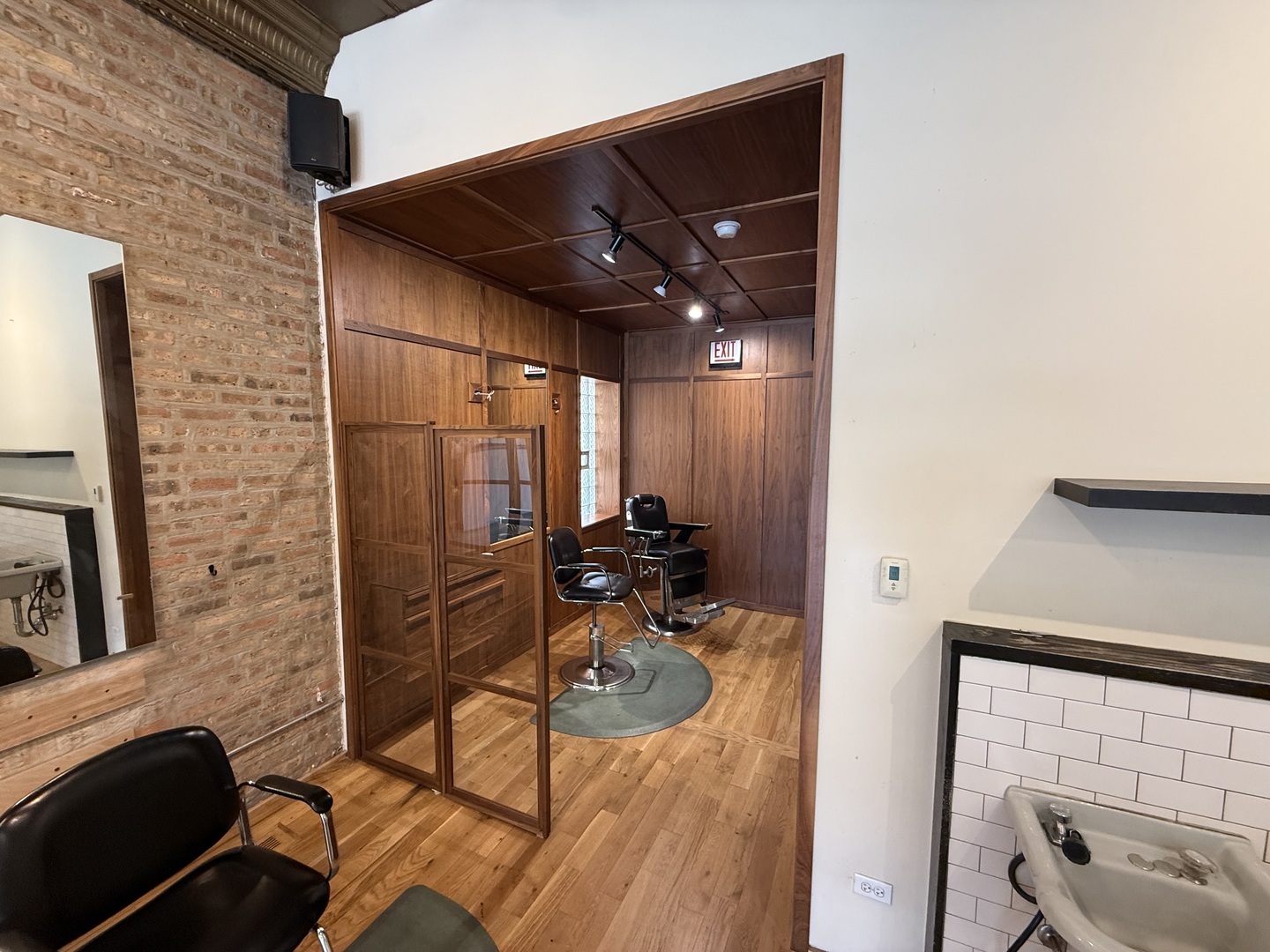 2545 N Milwaukee Avenue 0