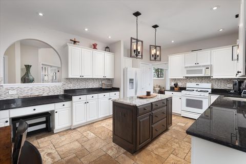 Tiny photo for 130 Alderwood Lane, Aurora, IL 60504 (MLS # 12593617)
