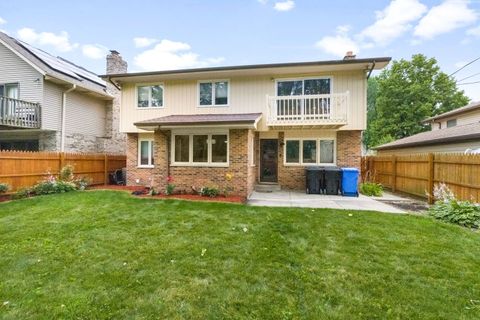 Tiny photo for 9838 S Beverly Avenue, Chicago, IL 60643 (MLS # 12336844)