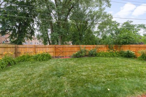 Tiny photo for 9838 S Beverly Avenue, Chicago, IL 60643 (MLS # 12336844)