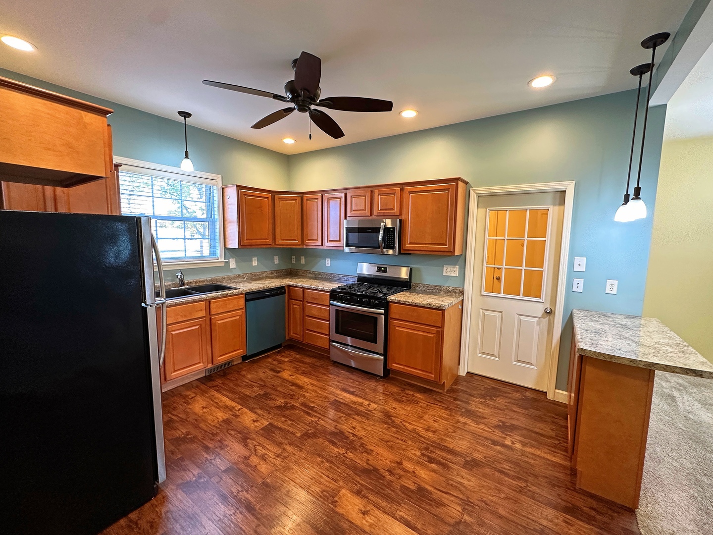 1609 S Bloomington Street