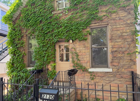 Photo of 2130 N Hoyne Avenue, Chicago, IL 60647 (MLS # 12693413)