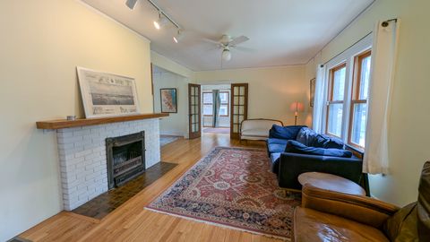 Tiny photo for 610 W Indiana Avenue W, Urbana, IL 61801 (MLS # 12604695)