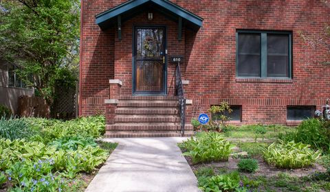 Tiny photo for 610 W Indiana Avenue W, Urbana, IL 61801 (MLS # 12604695)