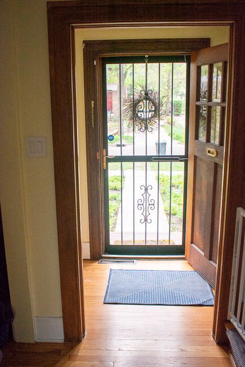 Tiny photo for 610 W Indiana Avenue W, Urbana, IL 61801 (MLS # 12604695)