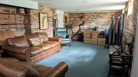 Tiny photo for 610 W Indiana Avenue W, Urbana, IL 61801 (MLS # 12604695)