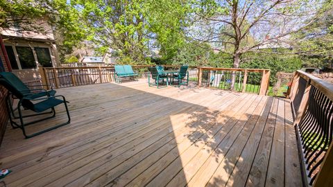 Tiny photo for 610 W Indiana Avenue W, Urbana, IL 61801 (MLS # 12604695)