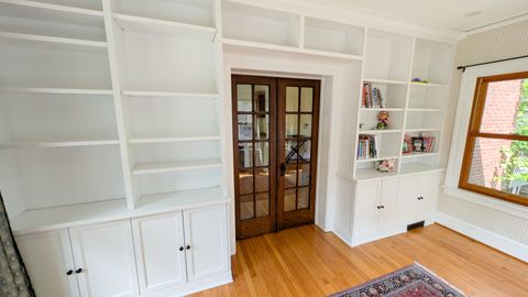 Tiny photo for 610 W Indiana Avenue W, Urbana, IL 61801 (MLS # 12604695)