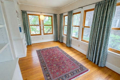 Tiny photo for 610 W Indiana Avenue W, Urbana, IL 61801 (MLS # 12604695)