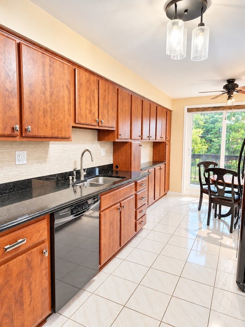 Tiny photo for 8001 W Courte Drive #310, Niles, IL 60714 (MLS # 12753094)