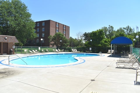 Tiny photo for 8001 W Courte Drive #310, Niles, IL 60714 (MLS # 12753094)